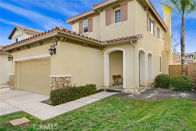 Detail Gallery Image 2 of 26 For 33553 Cedar Creek Ln, Lake Elsinore,  CA 92532 - 3 Beds | 2/1 Baths