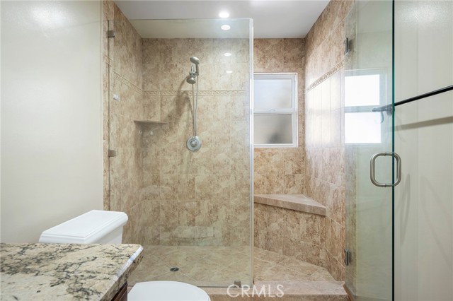 Detail Gallery Image 13 of 20 For 6541 Elmo St, Tujunga,  CA 91042 - 2 Beds | 2/1 Baths