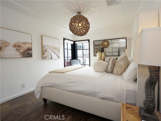 229 Marine Place, Manhattan Beach CA: https://media.crmls.org/medias/9a2c38b0-ad65-4d7b-ab00-594d1eab055e.jpg