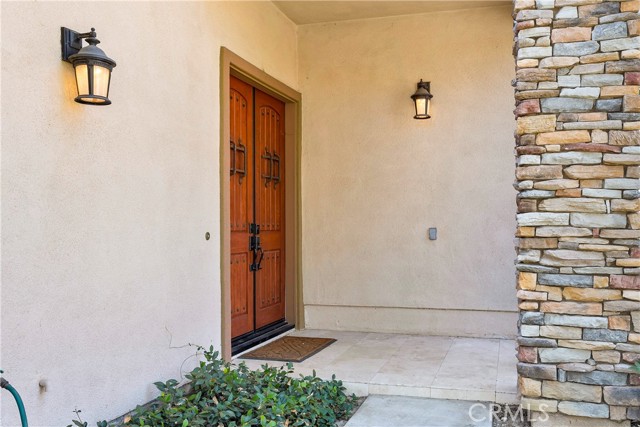 556 Via Pueblo, Riverside CA: https://media.crmls.org/medias/9a2c8503-36e9-4dcf-b977-fe30408bdfa1.jpg