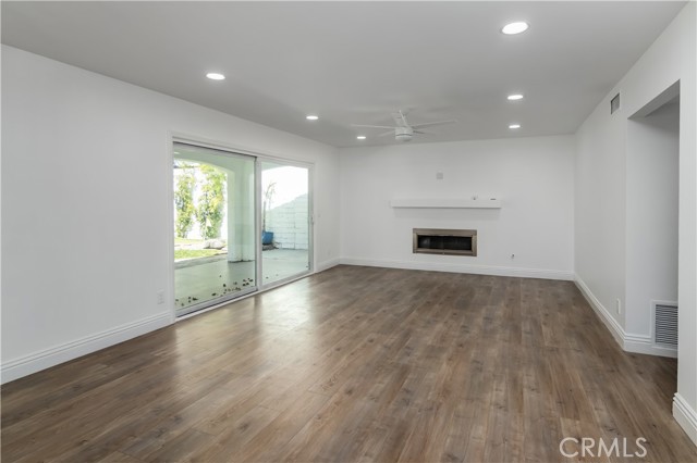 Detail Gallery Image 10 of 25 For 4323 Hartfield Ct, Westlake Village,  CA 91361 - 4 Beds | 2/1 Baths