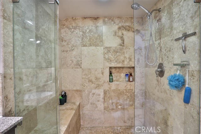 307 W 11th Street, Azusa CA: https://media.crmls.org/medias/9a2ca772-6dab-4579-9cbc-12f35d401f0c.jpg