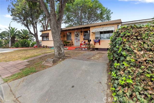 Detail Gallery Image 3 of 33 For 12323 Edgebrook Ave, Lynwood,  CA 90262 - 3 Beds | 1 Baths