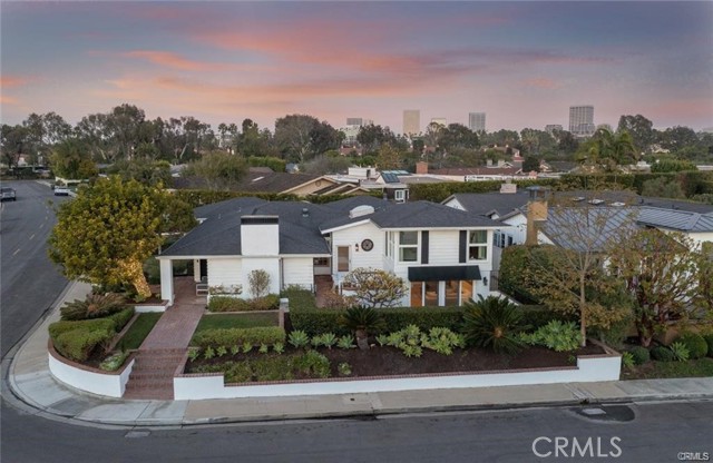 Detail Gallery Image 28 of 30 For 1300 Dolphin, Corona Del Mar,  CA 92625 - 5 Beds | 4 Baths