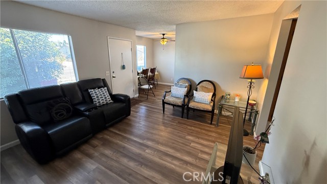 Detail Gallery Image 6 of 26 For 1835 Pueblo, Hemet,  CA 92545 - 2 Beds | 2 Baths