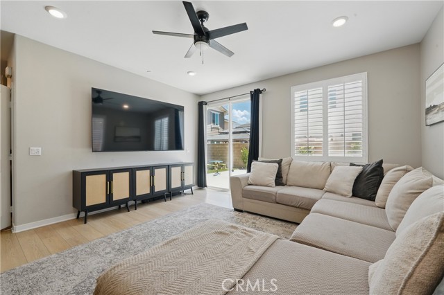Detail Gallery Image 10 of 42 For 3625 Basanite Ave, Ontario,  CA 91761 - 5 Beds | 3 Baths