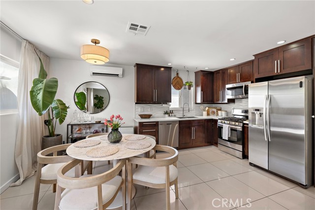20352 Laguna Canyon Road, Laguna Beach CA: https://media.crmls.org/medias/9a2ee490-c68c-4657-ac16-17932aae1bc0.jpg