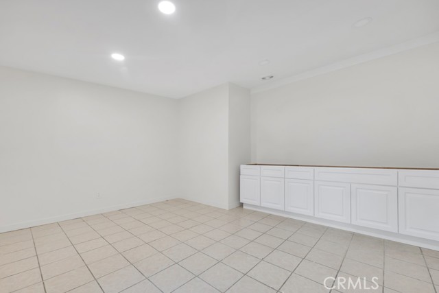 Detail Gallery Image 12 of 15 For 14937 Friar, Van Nuys,  CA 91411 - 5 Beds | 3 Baths