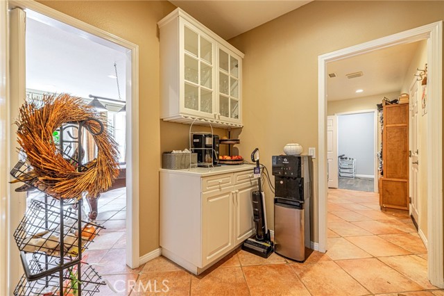 Detail Gallery Image 21 of 48 For 574 Oak Tree Ct, Simi Valley,  CA 93065 - 5 Beds | 4/1 Baths