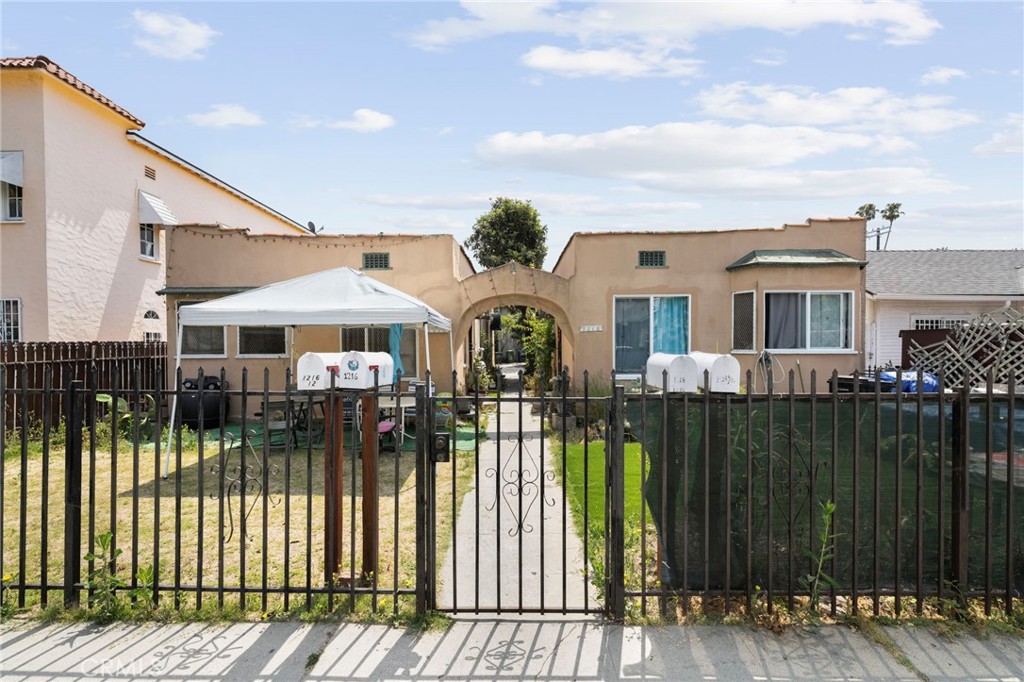 1216 S Mullen Avenue
