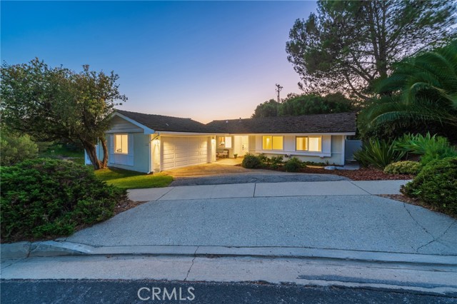 27945 Alvarez photo 17