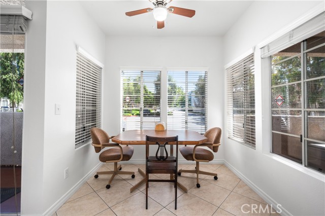 Detail Gallery Image 6 of 59 For 4591 Warner Ave #101,  Huntington Beach,  CA 92649 - 3 Beds | 2 Baths