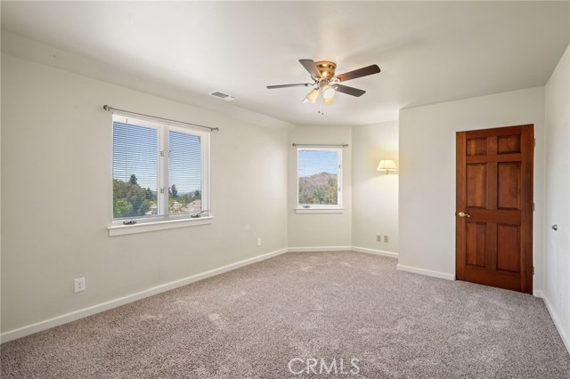 13532 Pineridge Court, Yucaipa CA: https://media.crmls.org/medias/9a312fef-215e-4a0b-a8e7-1bb56dfa1d52.jpg