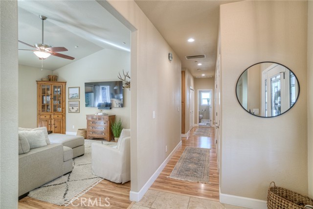 Detail Gallery Image 4 of 48 For 216 Mellane Cir, Orland,  CA 95963 - 3 Beds | 2 Baths