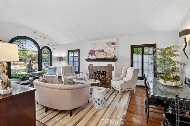 Detail Gallery Image 13 of 54 For 115 Annandale Rd, Pasadena,  CA 91105 - 4 Beds | 3 Baths