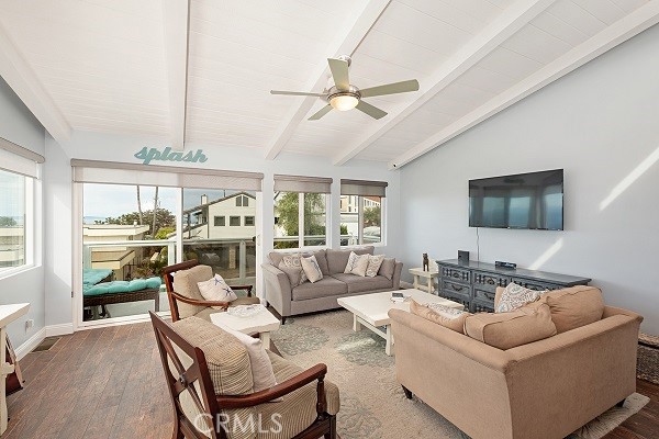 Detail Gallery Image 5 of 38 For 1070 Noria St, Laguna Beach,  CA 92651 - 3 Beds | 2 Baths