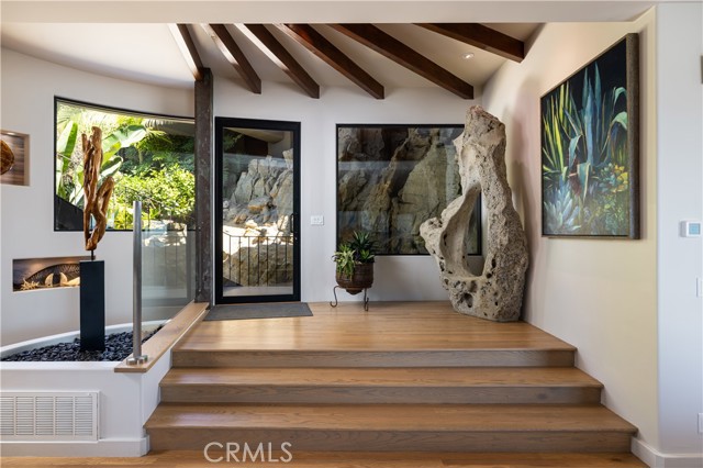 Detail Gallery Image 5 of 39 For 2901 Ocean Bld, Corona Del Mar,  CA 92625 - 4 Beds | 4/3 Baths