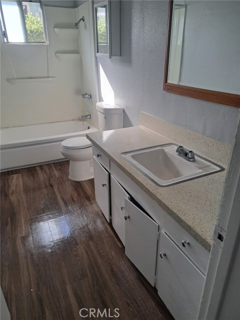 1935 W Linden Street, Riverside CA: https://media.crmls.org/medias/9a34acb0-ca47-43e2-857c-fa4150ea7403.jpg
