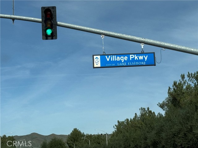 Detail Gallery Image 13 of 22 For 29325 Centerfield, Lake Elsinore,  CA 92530 - 4 Beds | 3 Baths