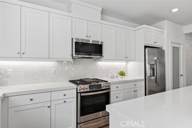 Detail Gallery Image 10 of 46 For 418 Lobata, Irvine,  CA 92618 - 4 Beds | 3/1 Baths