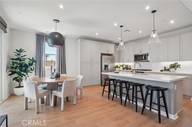 73634 Raphael Drive, Palm Desert CA: https://media.crmls.org/medias/9a3628c7-e674-4906-83b1-5a095307434b.jpg