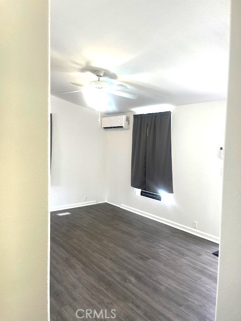 Detail Gallery Image 5 of 18 For 7560 Woodman  Pl Spc #73, Van Nuys,  CA 91405 - 2 Beds | 1 Baths