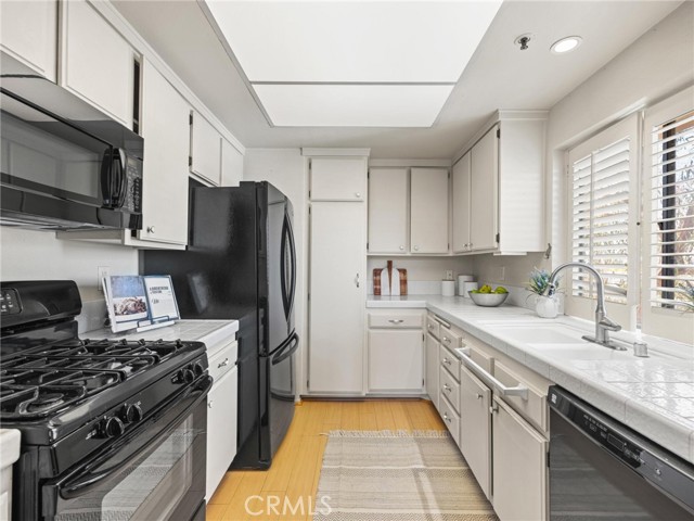 Image 29 of 41 For 2563 Plaza Del Amo  312