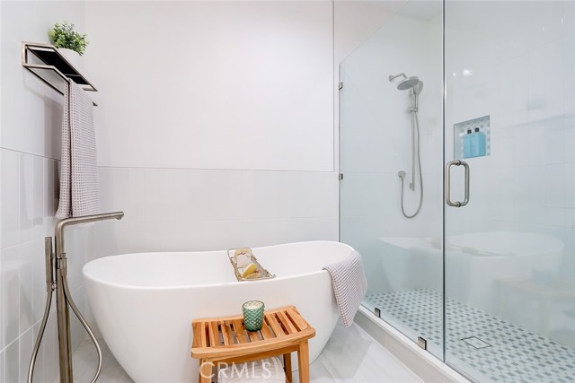 2621 Gates Avenue, Redondo Beach, California 90278, 4 Bedrooms Bedrooms, ,4 BathroomsBathrooms,Residential,Sold,Gates,PV23085376