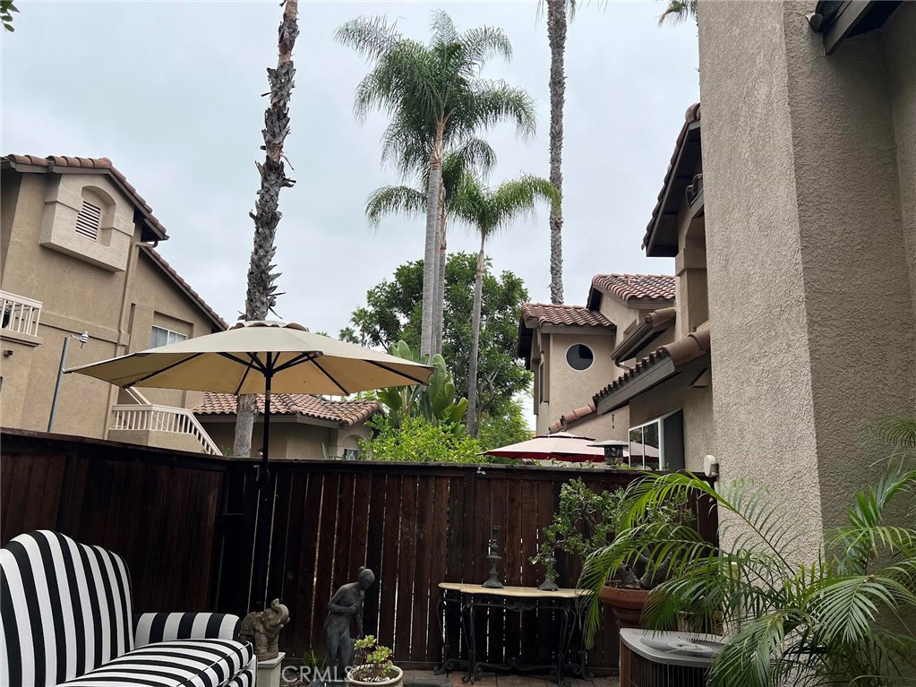 https://media.crmls.org/medias/9a38087f-c9b4-45c0-b6e1-459d970cc4ed.jpg?preset=X-Large