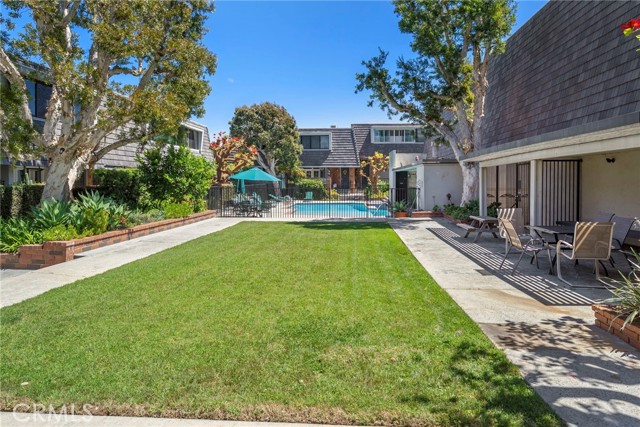 Image 28 of 34 For 4738 La Villa Marina  H