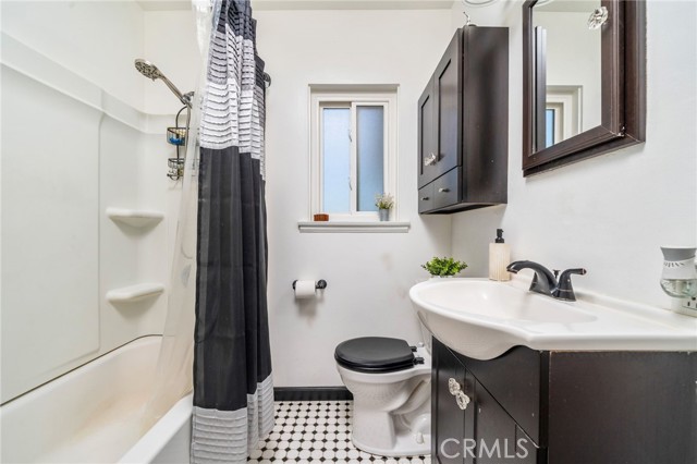 Detail Gallery Image 11 of 20 For 7499 Olive Tree Lane, Highland,  CA 92346 - 3 Beds | 1 Baths