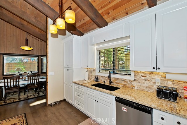 Detail Gallery Image 19 of 45 For 423 Pine View Dr, Big Bear City,  CA 92314 - 3 Beds | 2 Baths