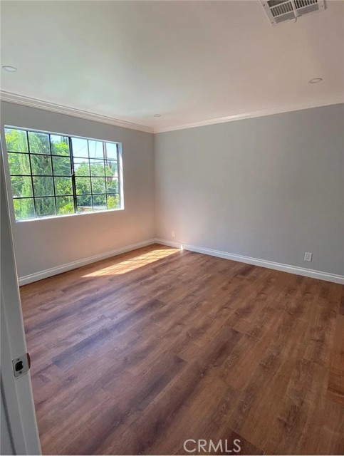 Detail Gallery Image 2 of 7 For 21217 De La Guerra #C,  Woodland Hills,  CA 91316 - 2 Beds | 2 Baths