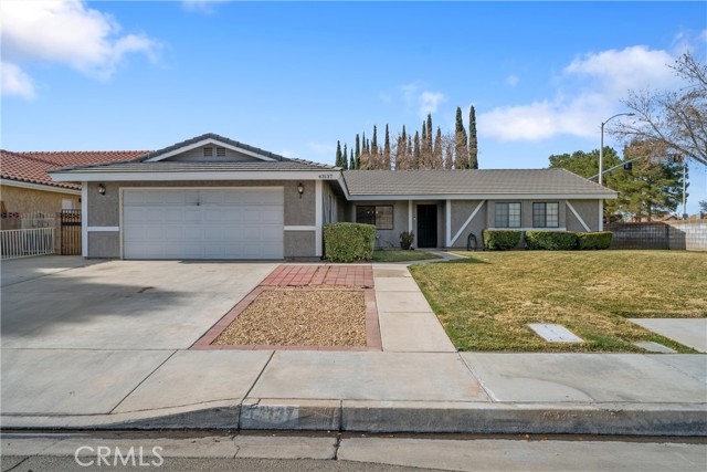 Detail Gallery Image 2 of 22 For 43137 32nd St, Lancaster,  CA 93536 - 3 Beds | 2 Baths