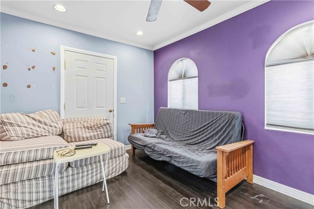 Detail Gallery Image 27 of 53 For 10457 Variel Ave, Chatsworth,  CA 91311 - 6 Beds | 5 Baths