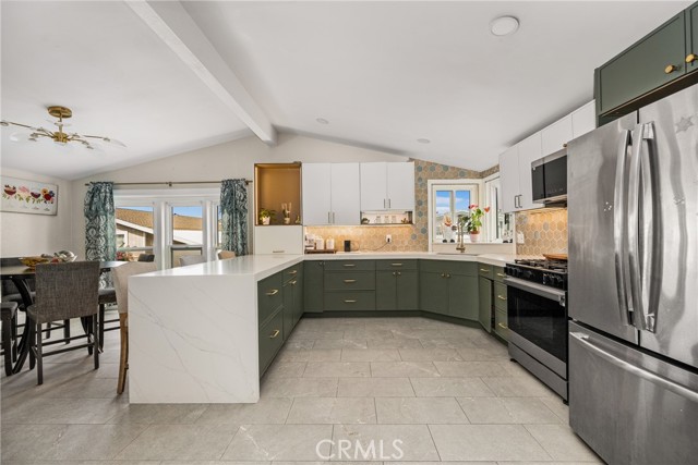 Detail Gallery Image 14 of 44 For 23301 Ridge Route Dr #56,  Laguna Hills,  CA 92653 - 3 Beds | 2 Baths