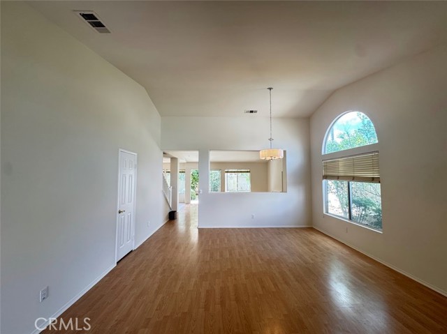 Detail Gallery Image 3 of 26 For 28621 Bridge Water, Menifee,  CA 92584 - 3 Beds | 2/1 Baths