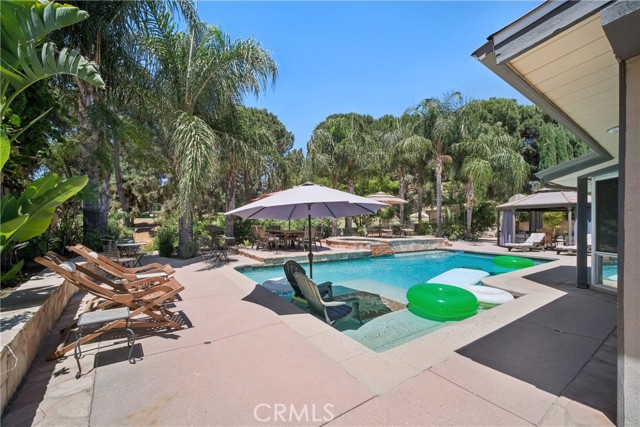 16857 Colven Road, Granada Hills CA: https://media.crmls.org/medias/9a3b04e1-52c7-4ea4-94a3-8f929e2cabde.jpg