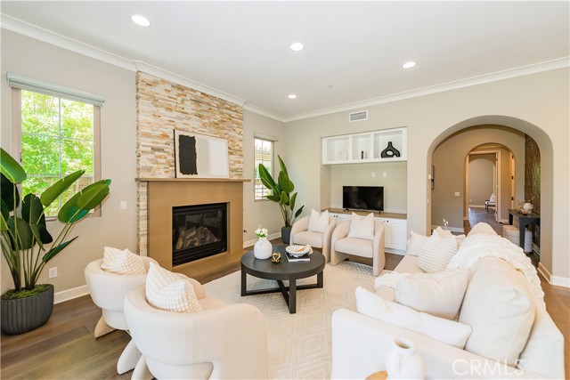 114 Bridle, Irvine CA: https://media.crmls.org/medias/9a3c5581-1931-46bc-a9ff-565c6a29fd84.jpg