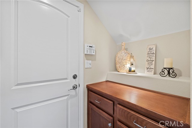 Detail Gallery Image 9 of 55 For 4882 Hawk Ridge Ave, Fontana,  CA 92336 - 4 Beds | 3/1 Baths