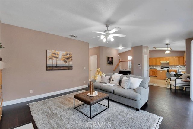 1882 Hunji Drive, Yuba City CA: https://media.crmls.org/medias/9a3d832f-0396-422c-a871-ad7e877ac2e5.jpg