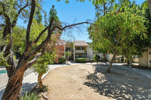 8601 International Avenue, Canoga Park CA: https://media.crmls.org/medias/9a3db728-e516-4612-83e7-22e06c435e1c.jpg