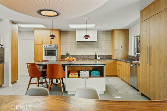 34 Shady Vista Road, Rolling Hills Estates CA: https://media.crmls.org/medias/9a3e3fa1-dd57-4e51-96e6-c982397e8e80.jpg