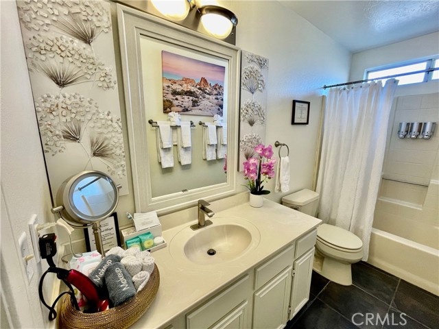 9830 Mesquite Avenue, Desert Hot Springs CA: https://media.crmls.org/medias/9a3ed53f-07eb-4cb2-8a3d-638459561fb8.jpg