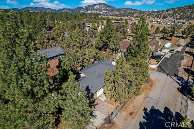Detail Gallery Image 5 of 12 For 801 Central, Big Bear City,  CA 92314 - 2 Beds | 2 Baths