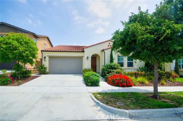 3125 S Claremont Drive, Ontario CA: https://media.crmls.org/medias/9a3f6d51-bba5-4de9-8368-2a8c789545f3.jpg