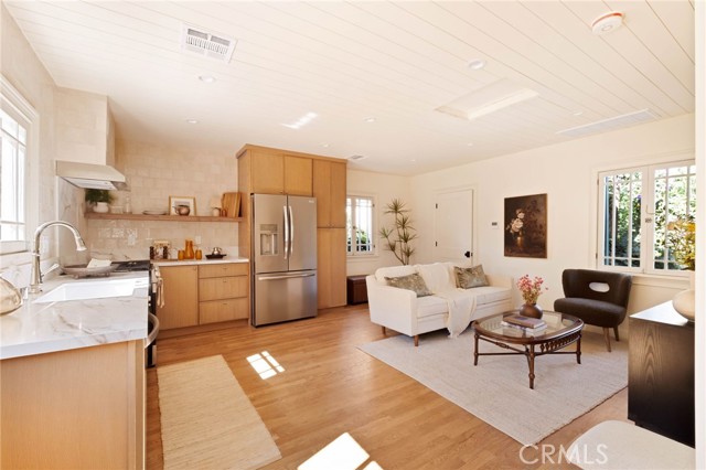 Detail Gallery Image 5 of 43 For 611 N Avenue 48, Los Angeles,  CA 90042 - 2 Beds | 2 Baths