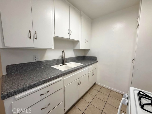 8371 Northgate Ave, Canoga Park CA: https://media.crmls.org/medias/9a3fa455-e646-4420-8be0-867e7d358cbe.jpg