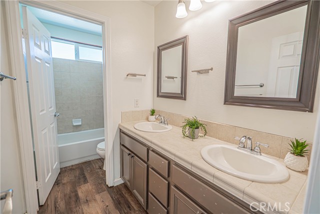Detail Gallery Image 40 of 62 For 23948 Rustico Ct, Valencia,  CA 91354 - 5 Beds | 3 Baths