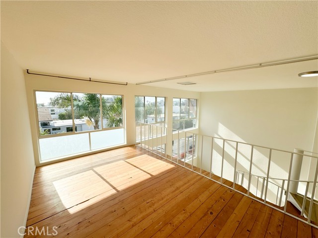 100 S Venice Boulevard, Venice CA: https://media.crmls.org/medias/9a4086fe-bbba-4309-95a8-81206e029cc8.jpg